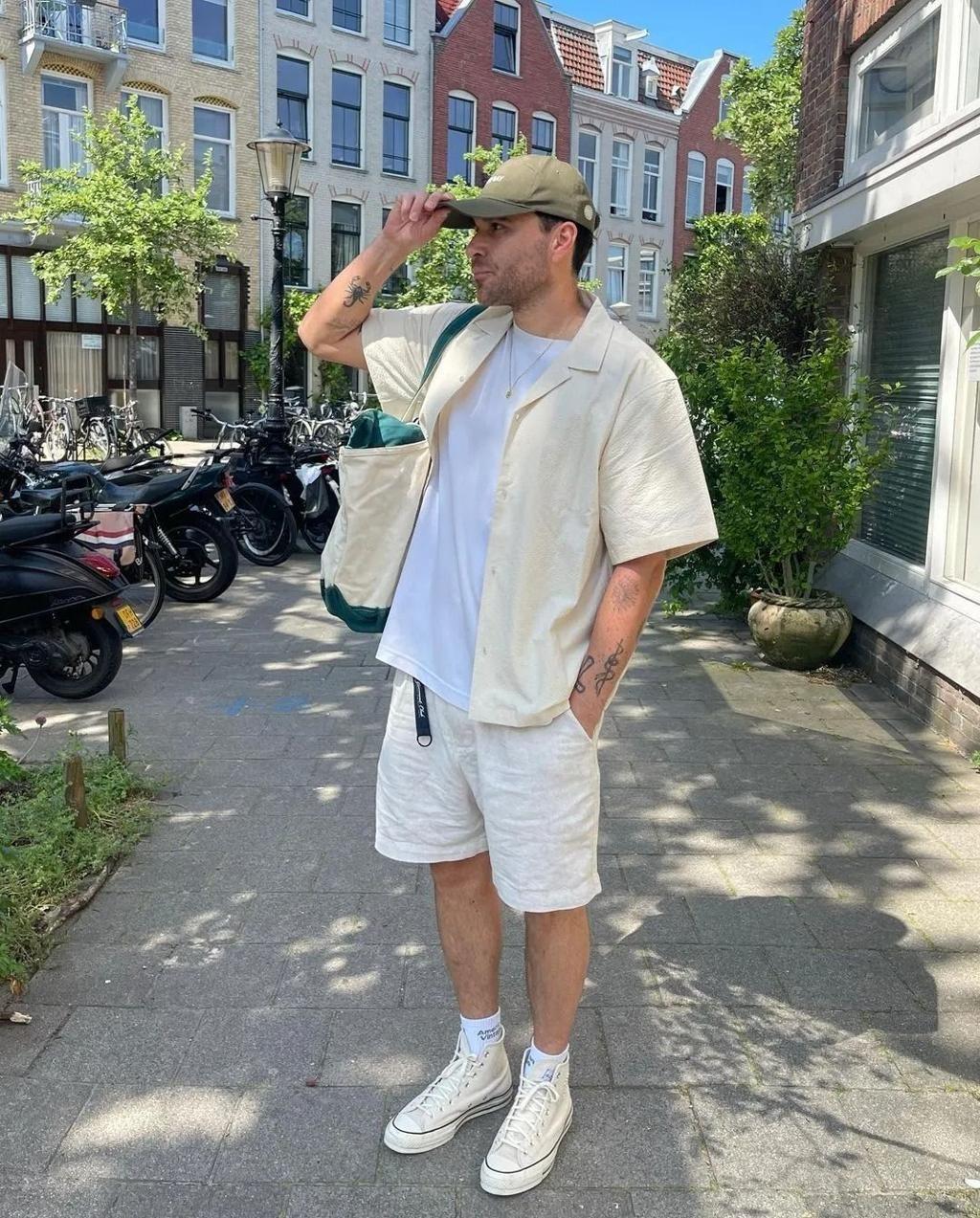 Music Festival Style For Guys: What to Wear to Coachella | Festival outfits men, Coachella outfit men, Rave outfits men